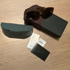 Persol sunglasses vintage; full inclusion